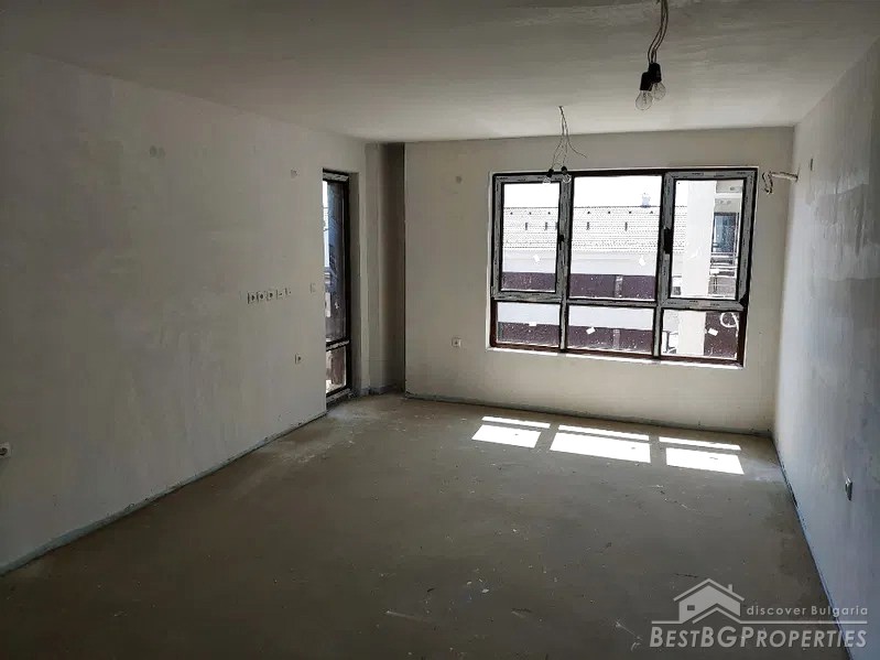 Трехкомнатная новая квартира на продажу в Пловдиве
