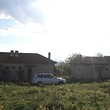Два дома для продажи на общем земельном участке недалеко от Габрово