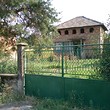 Два дома для продажи на общем земельном участке возле Видина
