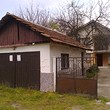 Два дома на общем участке земли вблизи г. Видин