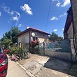Продаются два дома с общим двором в деревне недалеко от Плевена
