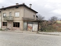 Два дома на одном участке недалеко от г. Сандански