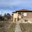 Продается двухэтажный деревенский дом недалеко от Пазарджика