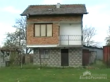 Незаконченный дом недалеко от Бургаса 