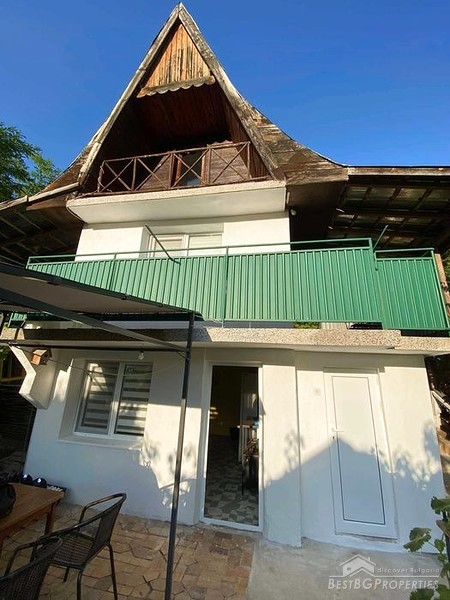 Дача с потрясающим видом на продажу недалеко от Брезника