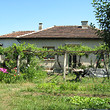 Деревенский дом с огромным двором в Софии 