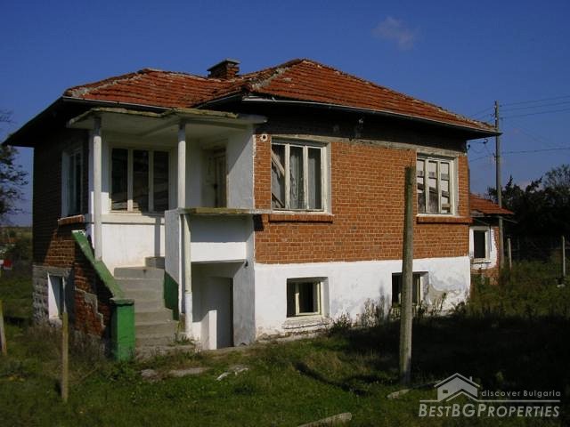 Старый дом для продажи возле Елхово