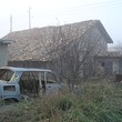 Кирпичный дом не далеко от моря