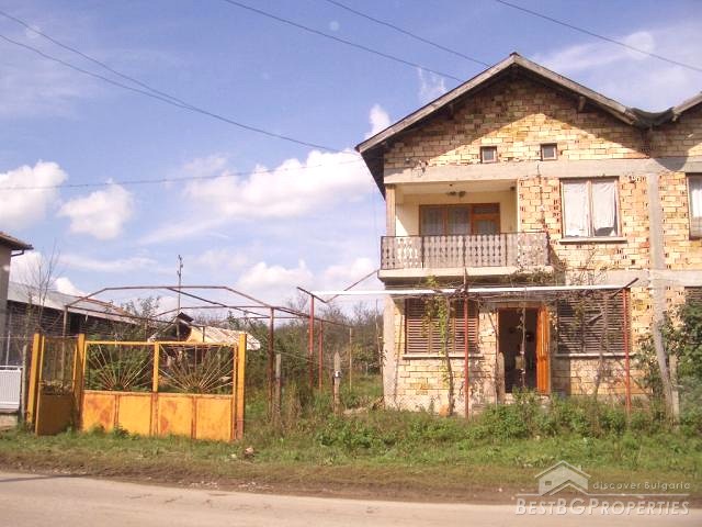 Парный дом рядом Омуртаг