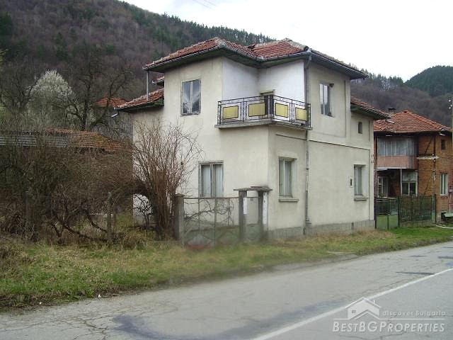 Дом в центре Стара планина горных