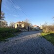 Сельский дом с большим участком земли на окраине деревни недалеко от Burgas.