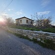 Сельский дом с большим участком земли на окраине деревни недалеко от Burgas.