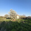 Сельский дом с большим участком земли на окраине деревни недалеко от Burgas.