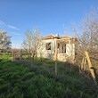 Сельский дом с большим участком земли на окраине деревни недалеко от Burgas.