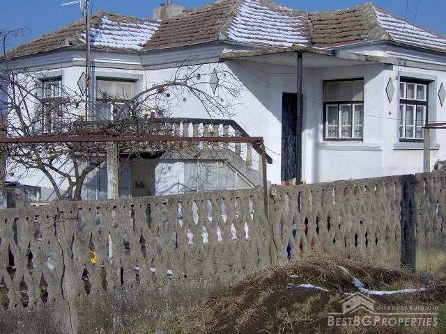 Дом для продажи недалеко от побережья Черного моря