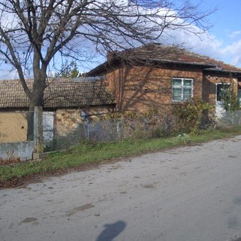 Дома в Омуртаг
