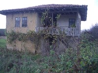 Старый дом для продажи возле Тырговиште