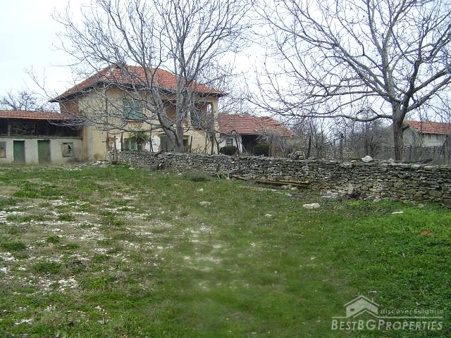 Старый дом рядом с римско-А крепость