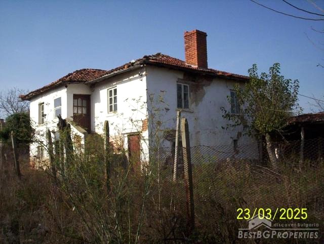 Старый сельский дом для продажи