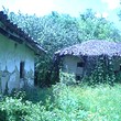 Старый сельских просторный дом с садом
