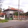 Сельский дом с садом на продажу возле Ямбол