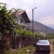 Твердые дом в горах