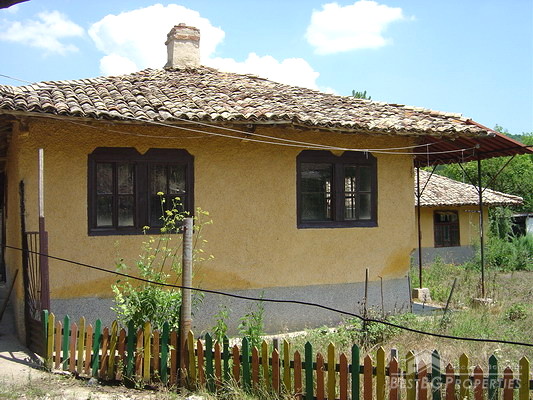 Традиционный дом с гаражом